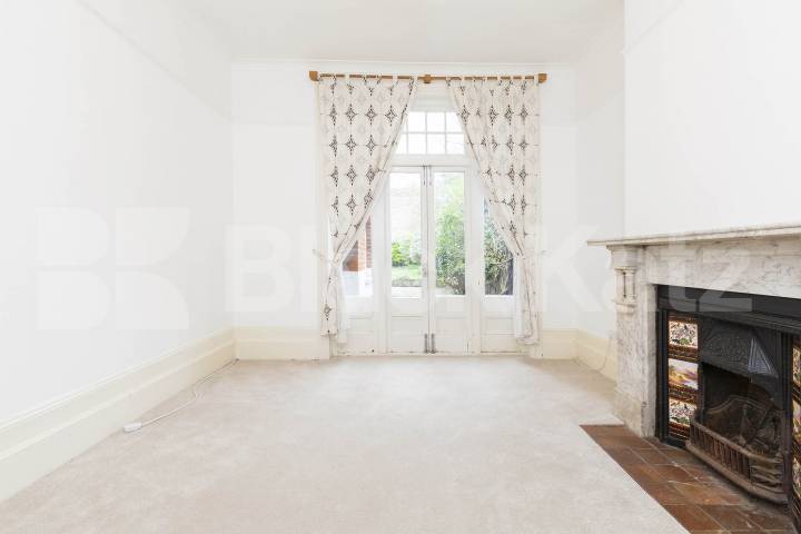 			2 Bedroom, 1 bath, 1 reception Flat			 Priory Road, Crouch End